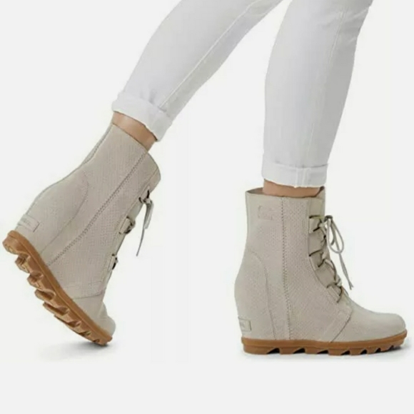 Sorel Shoes - Sorel Joan of Arctic wedge II booties